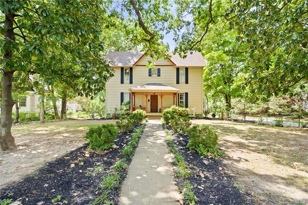 916 W Davis Street, Burlington, NC 27215
