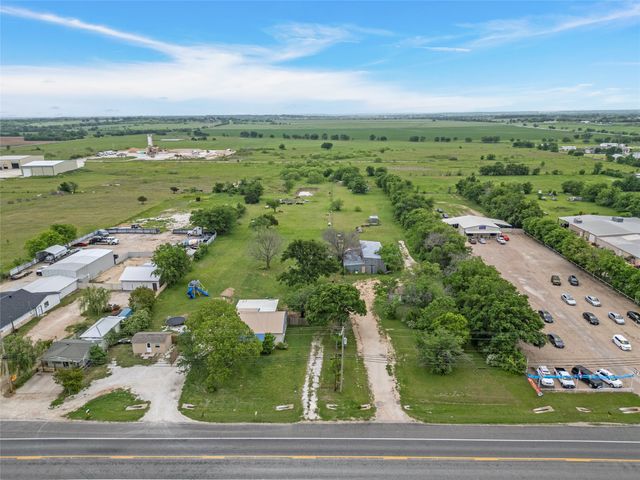 1020 E Jefferson Avenue, Whitney, TX 76692