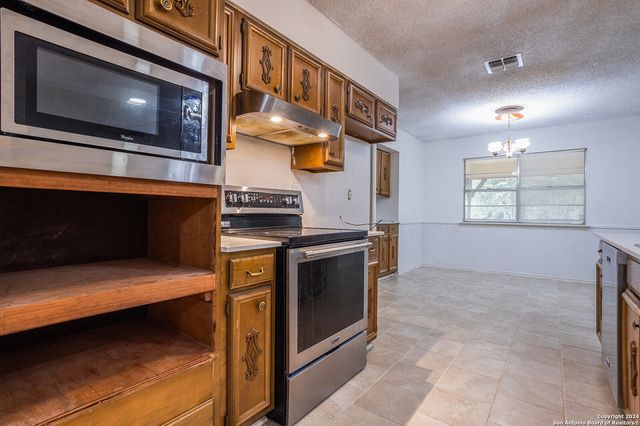 10503 Luzon Dr, San Antonio, TX 78217