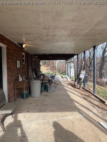 1130 Lyndale Drive, Charleston, WV 25314