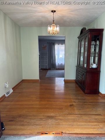 1130 Lyndale Drive, Charleston, WV 25314