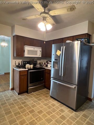 1130 Lyndale Drive, Charleston, WV 25314