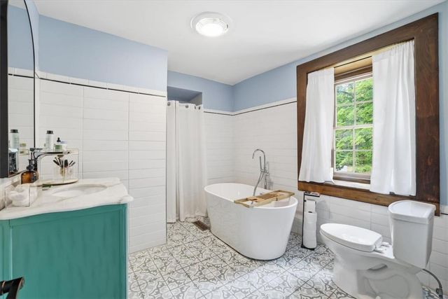 2408 Clearview Avenue, Stroud Twp, PA 18360