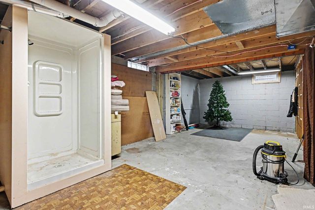26284 Lake Drive, Elkhart, IN 46514