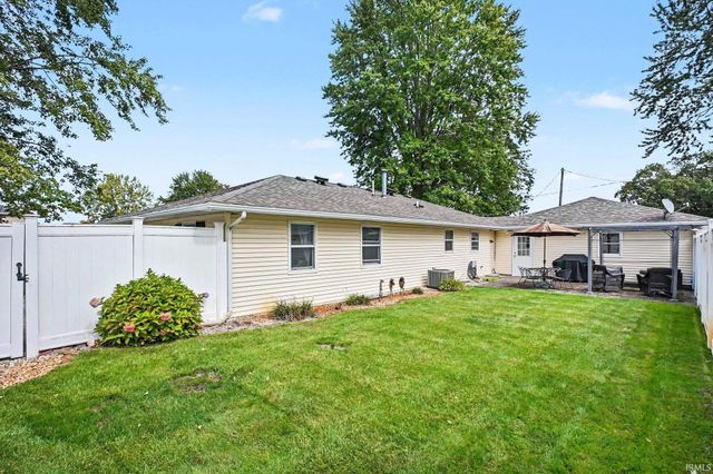 26284 Lake Drive, Elkhart, IN 46514