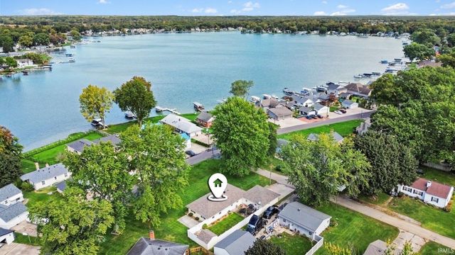 26284 Lake Drive, Elkhart, IN 46514