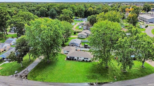 26284 Lake Drive, Elkhart, IN 46514