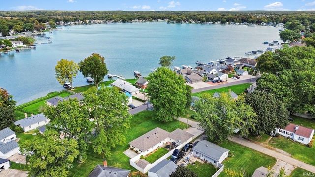 26284 Lake Drive, Elkhart, IN 46514