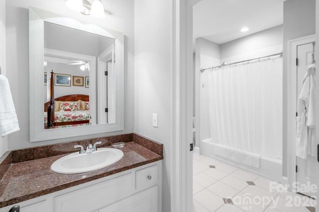 121 Seabury Drive, Mooresville, NC 28117
