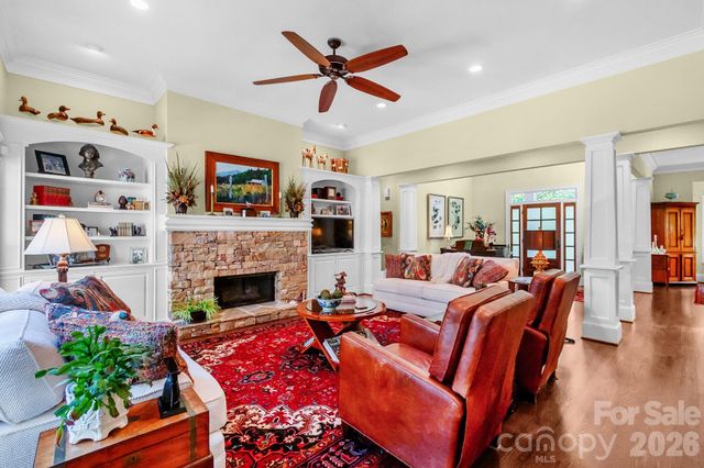 121 Seabury Drive, Mooresville, NC 28117