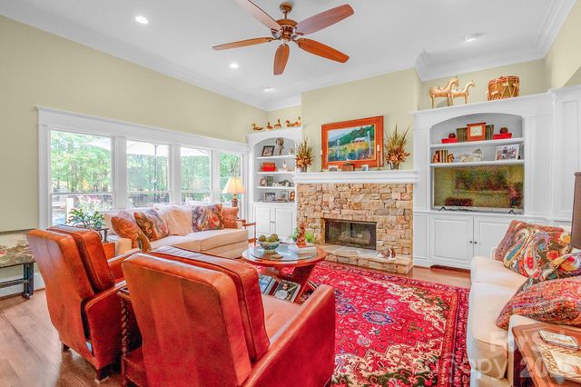 121 Seabury Drive, Mooresville, NC 28117