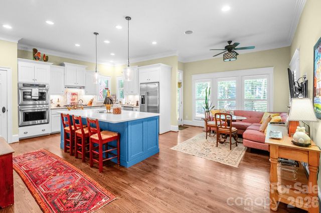 121 Seabury Drive, Mooresville, NC 28117