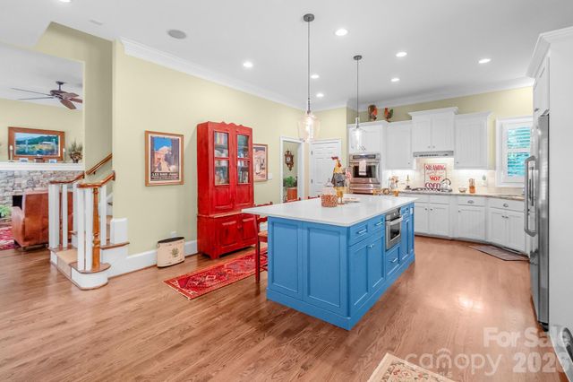 121 Seabury Drive, Mooresville, NC 28117