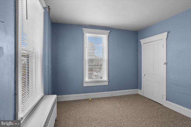 35 W DONEGAL ST, Mount Joy, PA 17552