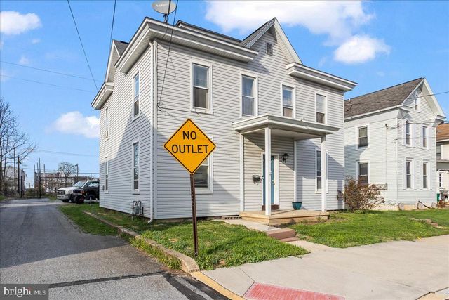 35 W DONEGAL ST, Mount Joy, PA 17552