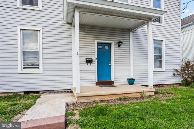 35 W DONEGAL ST, Mount Joy, PA 17552
