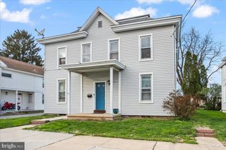 35 W DONEGAL ST, Mount Joy, PA 17552