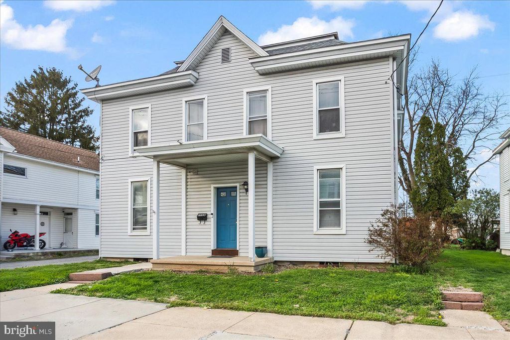 35 W DONEGAL ST, Mount Joy, PA 17552
