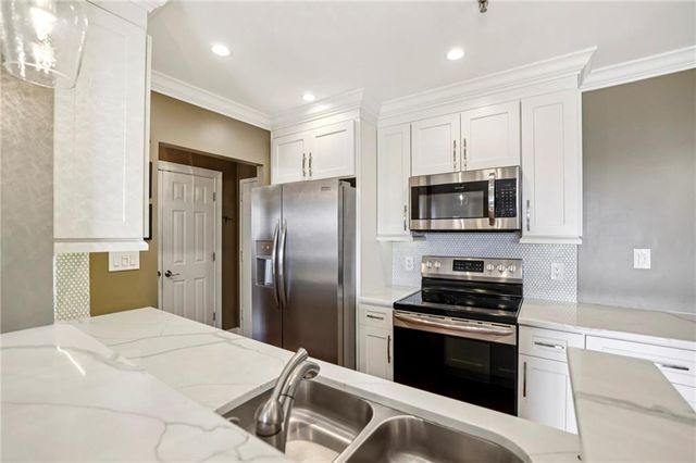 300 Johnson Ferry Road NE B804, Sandy Springs, GA 30328