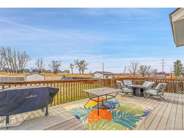 2558 Jarett Dr, Mead, CO 80542