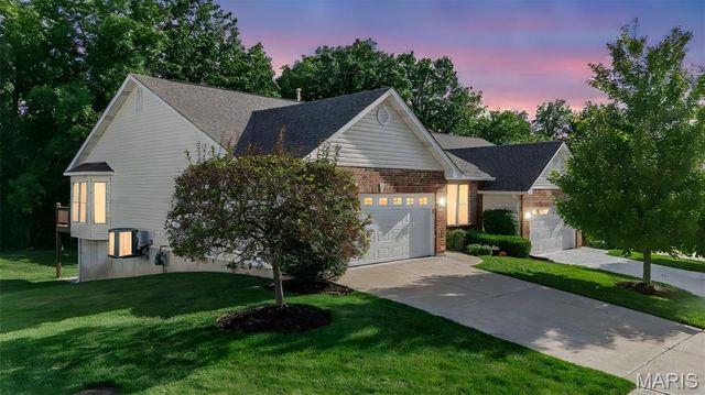 1126 Villa Flora Drive 45A, O'fallon, MO 63366