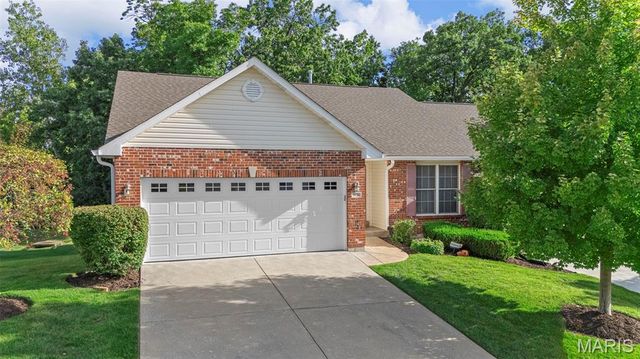 1126 Villa Flora Drive 45A, O'fallon, MO 63366