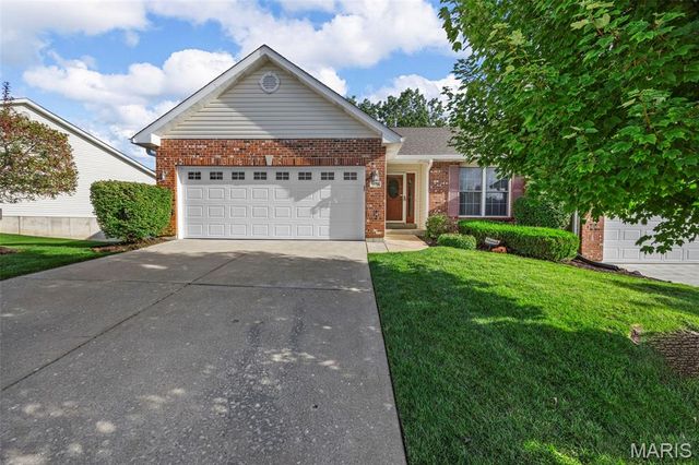 1126 Villa Flora Drive 45A, O'fallon, MO 63366