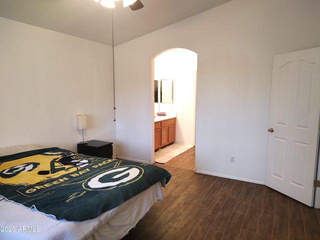 1129 E NARDINI Street, San Tan Valley, AZ 85140