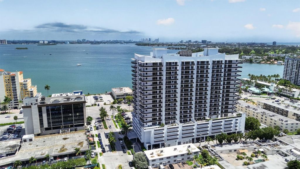 7901 Hispanola Avenue 807, North Bay Village, FL 33141