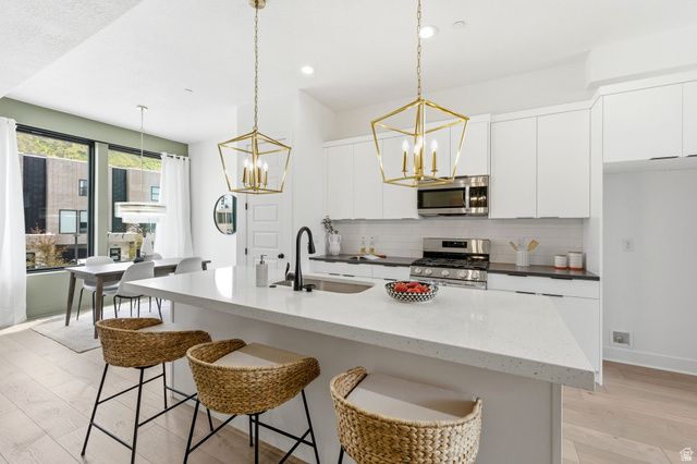 313 E ENDURANCE CIR, Draper, UT 84020