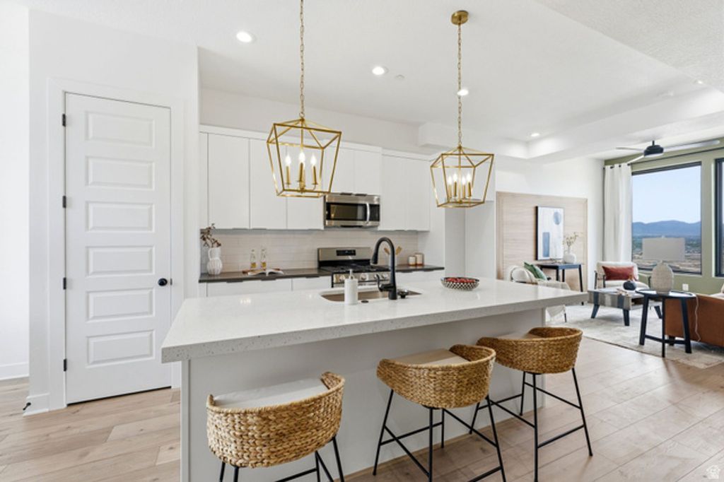 Image 19 of property listing at 313 E ENDURANCE CIR, Draper, UT 84020