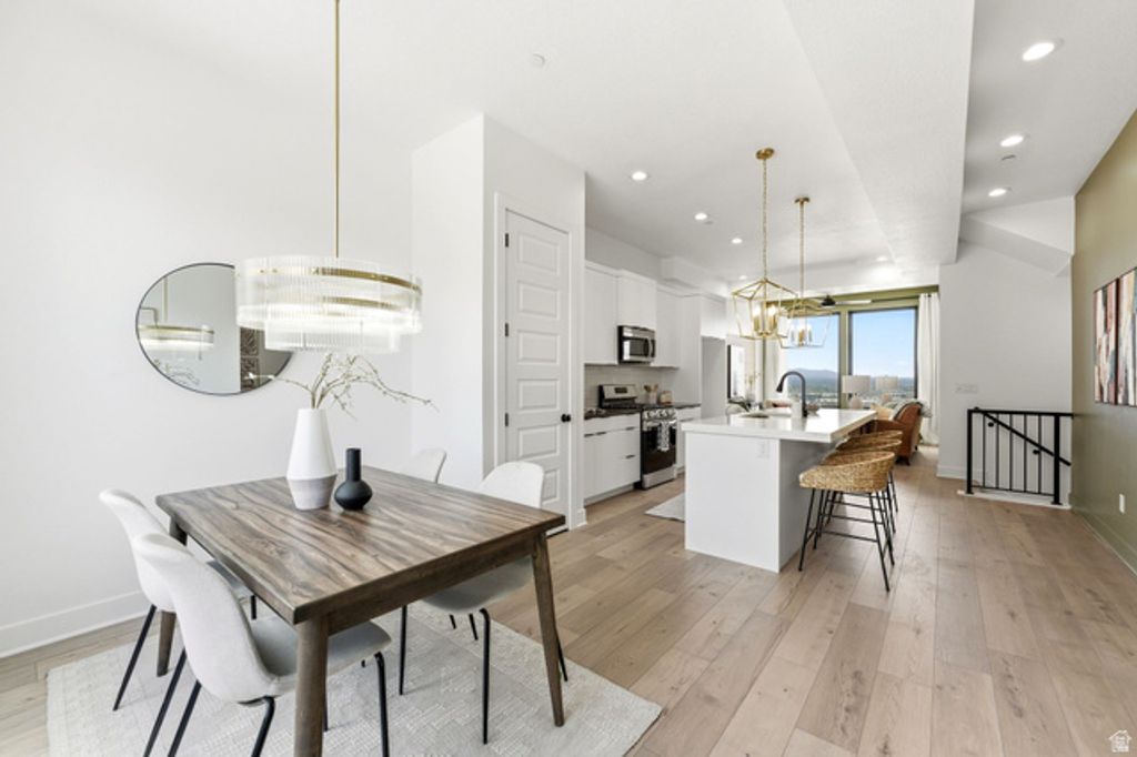 Image 22 of property listing at 313 E ENDURANCE CIR, Draper, UT 84020