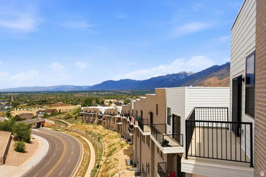 Image 37 of property listing at 313 E ENDURANCE CIR, Draper, UT 84020