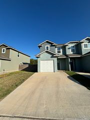 8327 Breezy Cv Unit 2, Selma, TX 78154