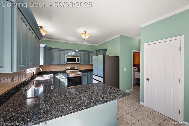394 Evaline Drive, Troy, MI 48085