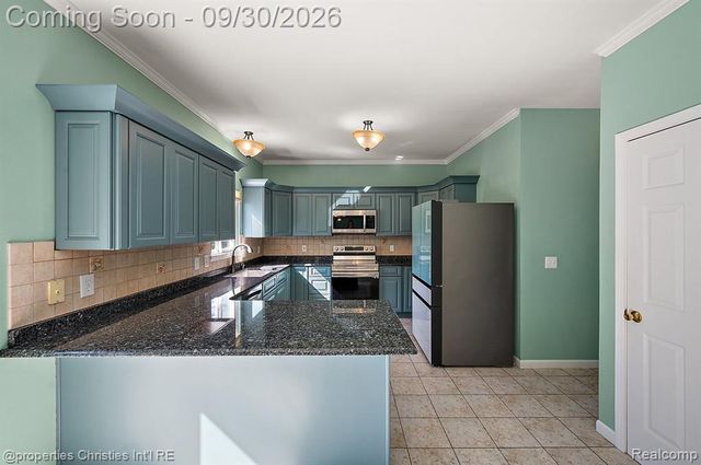 394 Evaline Drive, Troy, MI 48085