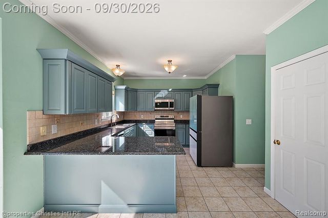 394 Evaline Drive, Troy, MI 48085