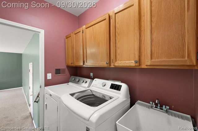 394 Evaline Drive, Troy, MI 48085