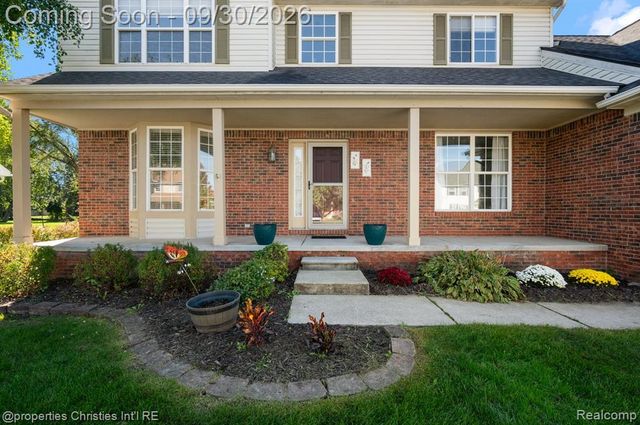 394 Evaline Drive, Troy, MI 48085
