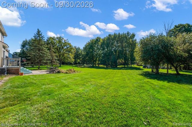 394 Evaline Drive, Troy, MI 48085