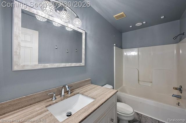 394 Evaline Drive, Troy, MI 48085