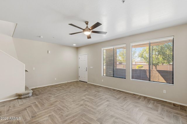 21655 N 36TH Avenue 106, Glendale, AZ 85308