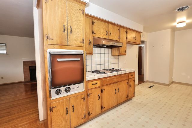 7028 Maita Cir, Sacramento, CA 95820