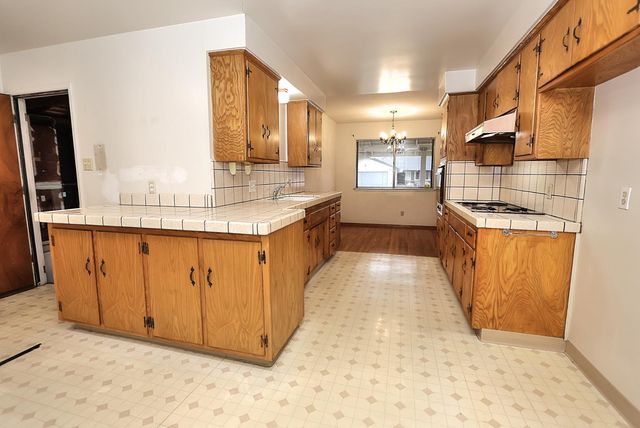 7028 Maita Cir, Sacramento, CA 95820