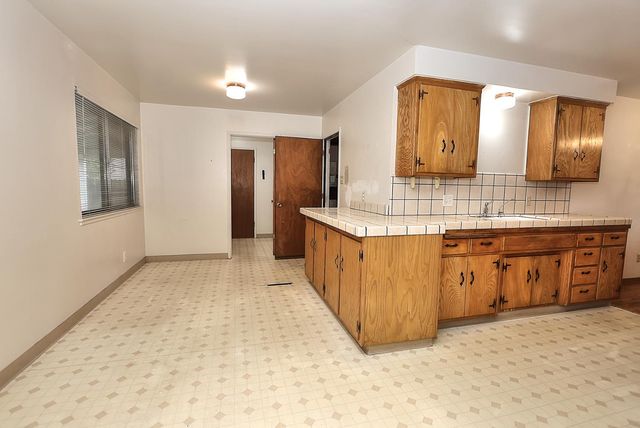 7028 Maita Cir, Sacramento, CA 95820