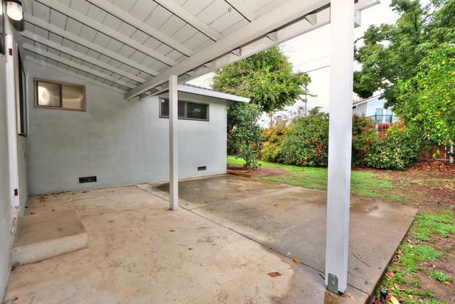 7028 Maita Cir, Sacramento, CA 95820