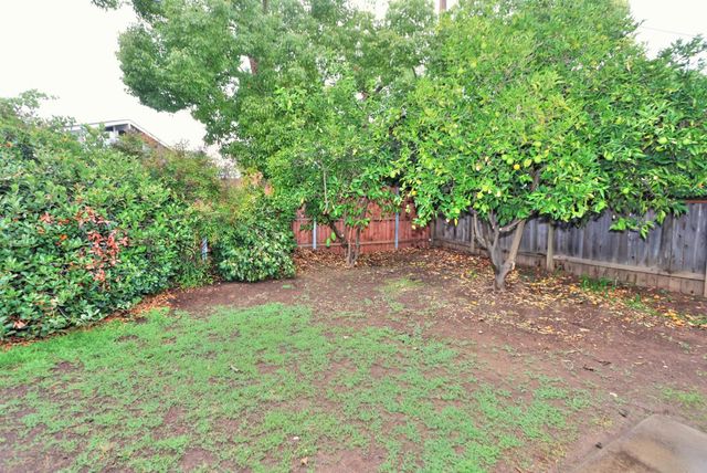 7028 Maita Cir, Sacramento, CA 95820