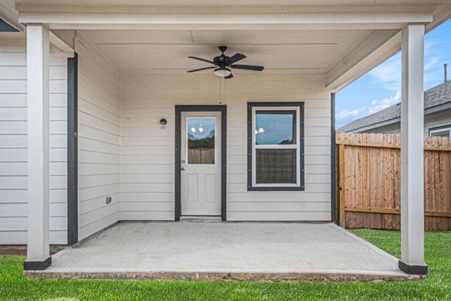 3743 Crawford Street, Bay City, TX 77414