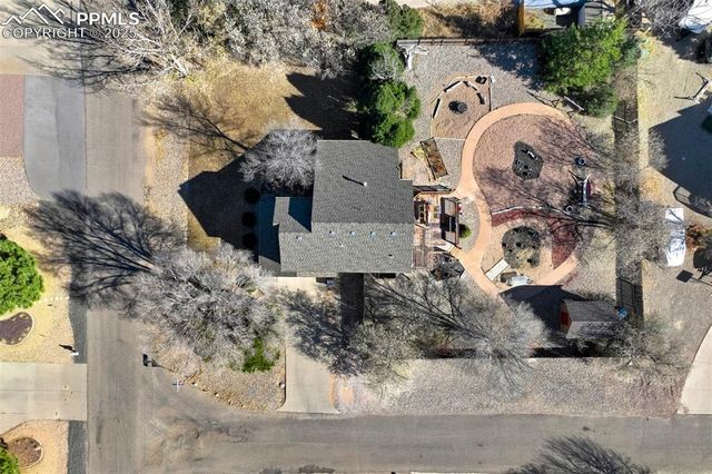 490 W Fairway Drive, Pueblo, CO 81007