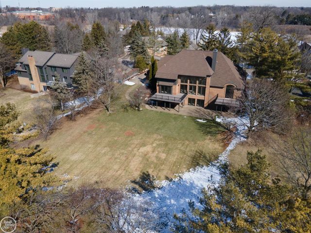 4585 Kiftsgate Bend, Bloomfield Hills, MI 48302